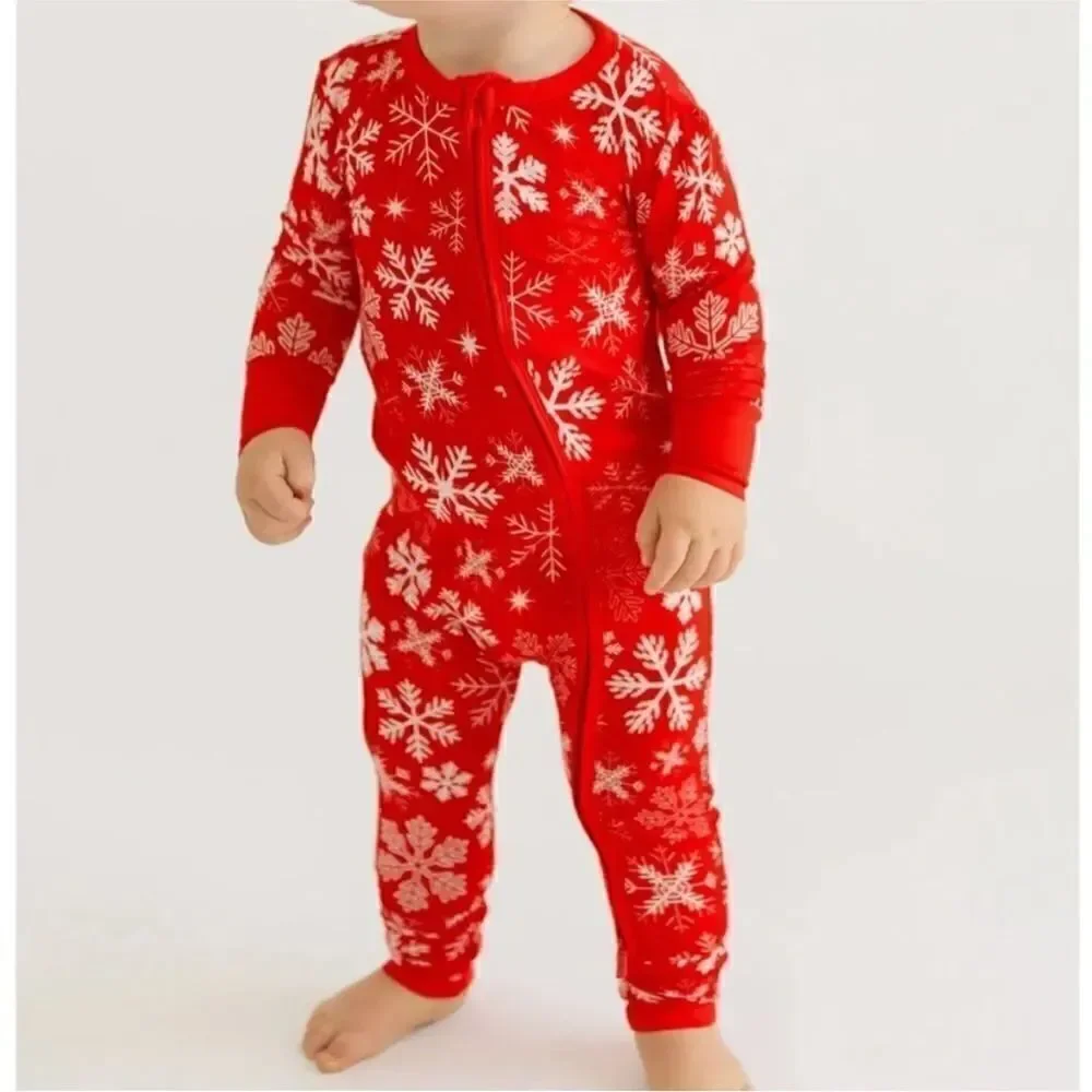 Posh Peanut NWT Zima Snowflake Fitted Convertible Footie Pajamas 6 to 9 months